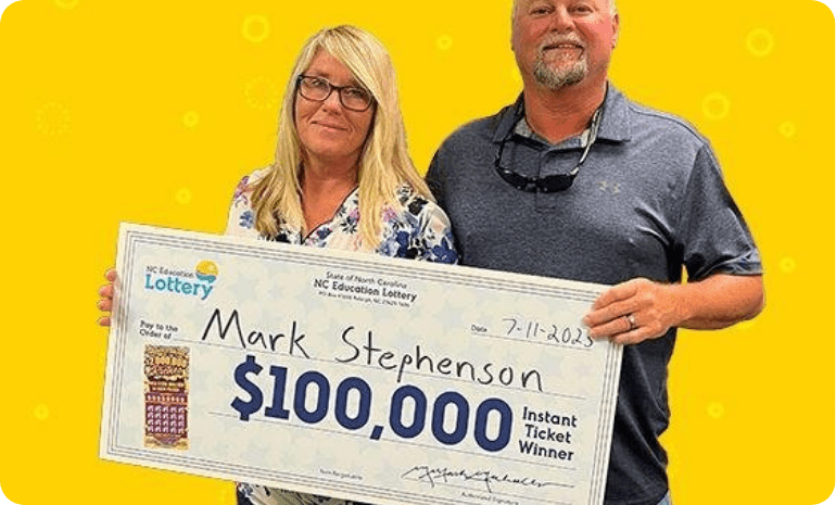 Couple wins $100,000 lottery prize Image